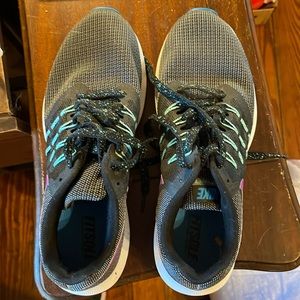 Nike women’s run swift running shoe , size 9.5